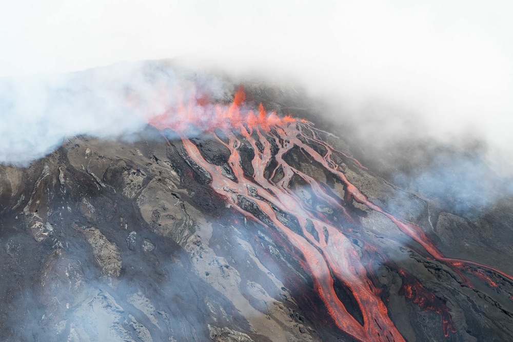 留尼汪火山喷发2019.2@jerome balleydler(1.jpg