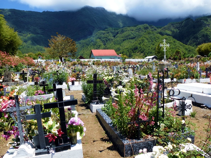 法属留尼汪 人们把墓地变成花园